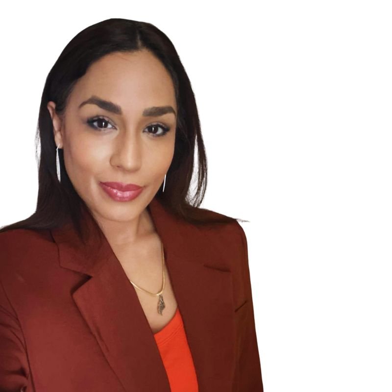 2025-11 elizabeth angel_profile